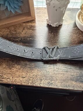 Louis Vuitton Black Leather Belt with LV Silver-Tone Buckle